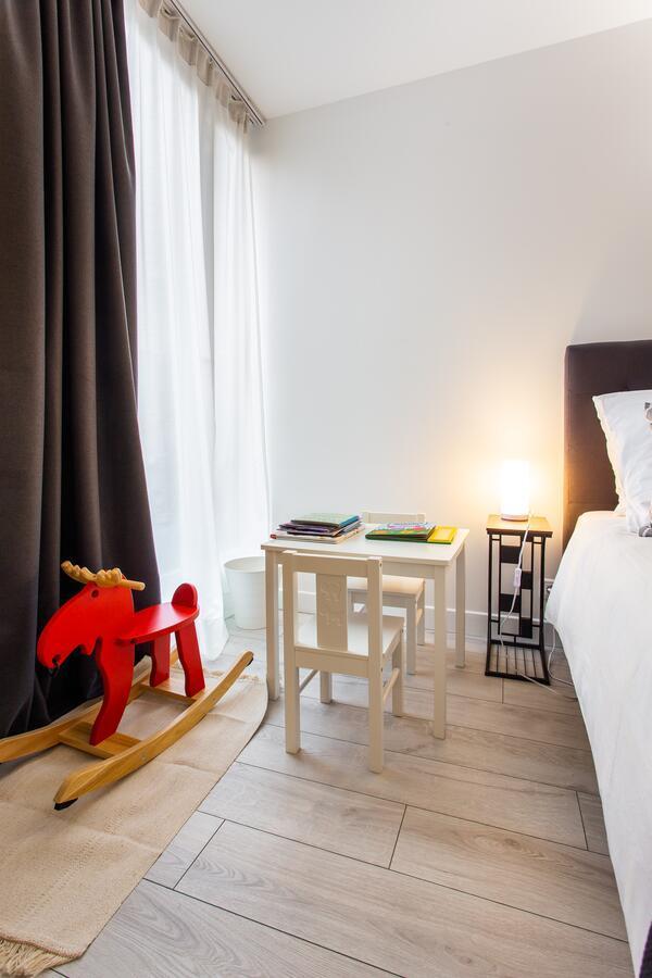 D&E Paris-Disney: 5-Bedroom Holiday Apartment with Netflix Champs-Sur-Marne Exterior photo