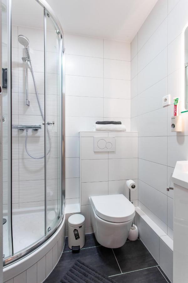 D&E Paris-Disney: 5-Bedroom Holiday Apartment with Netflix Champs-Sur-Marne Exterior photo